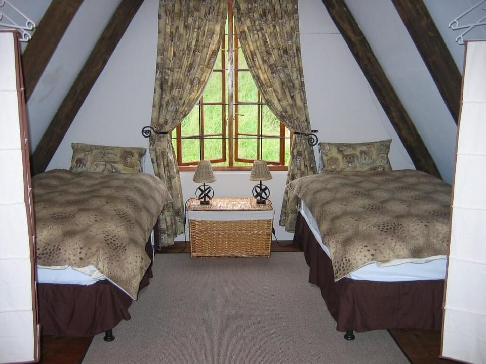Twin Room | Individually decorated, individually furnished, free WiFi