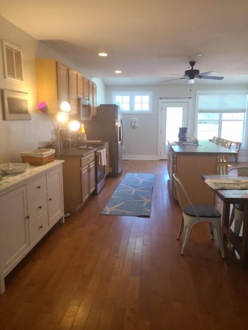 Kitchen with plenty of prep space