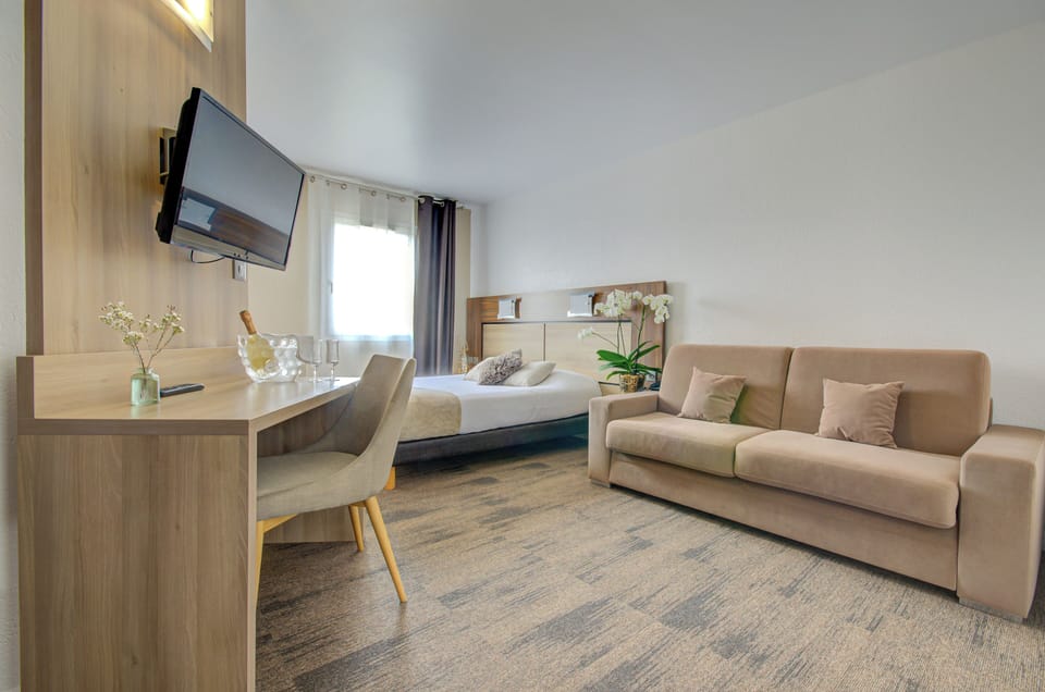 Quadruple Room | Premium bedding, desk, free WiFi, wheelchair access