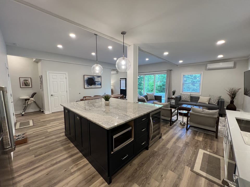Granite Island w/microwave and wine fridge