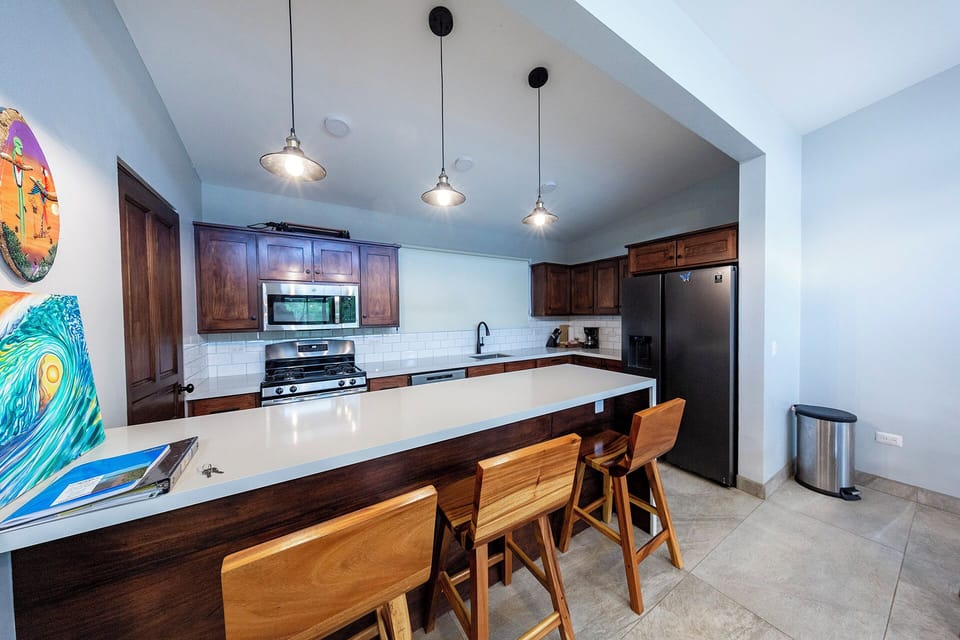 Large counter space for extra seating