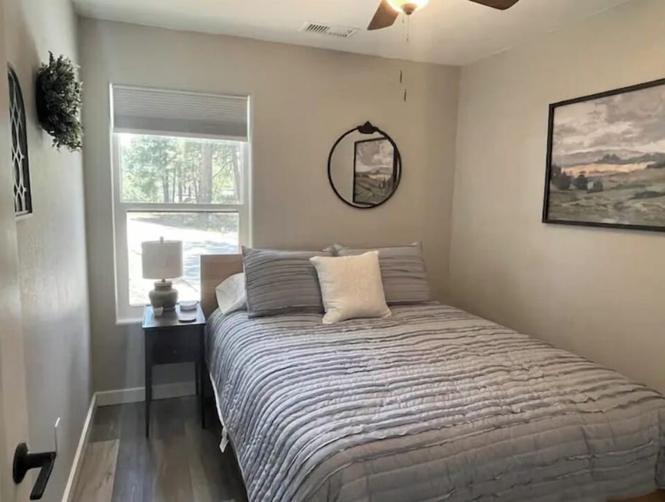 Bedroom with queen bed