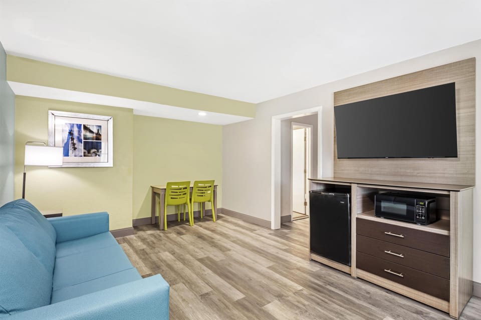 In-room safe, desk, laptop workspace, iron/ironing board