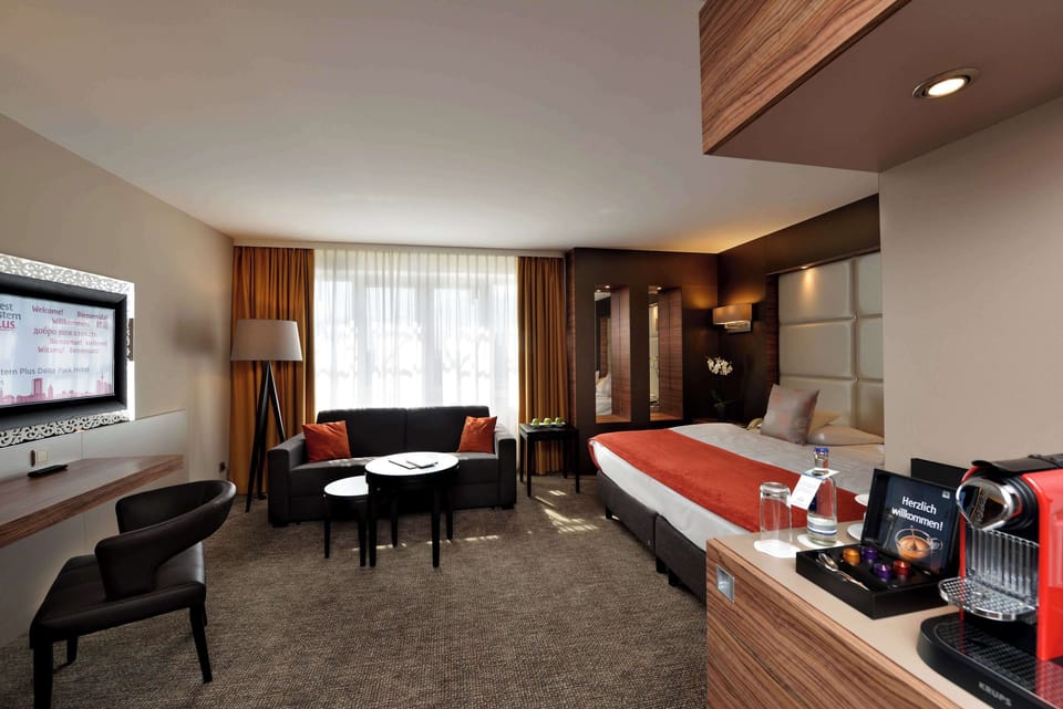 1 bedroom, premium bedding, minibar, in-room safe
