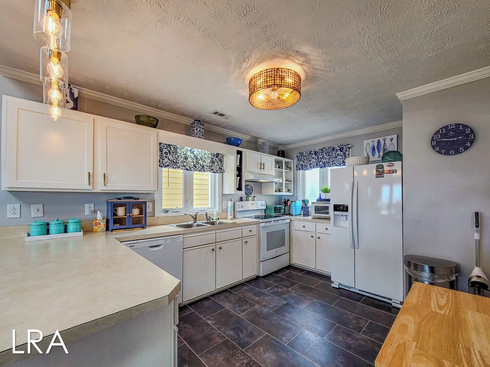 Kitchen - 24