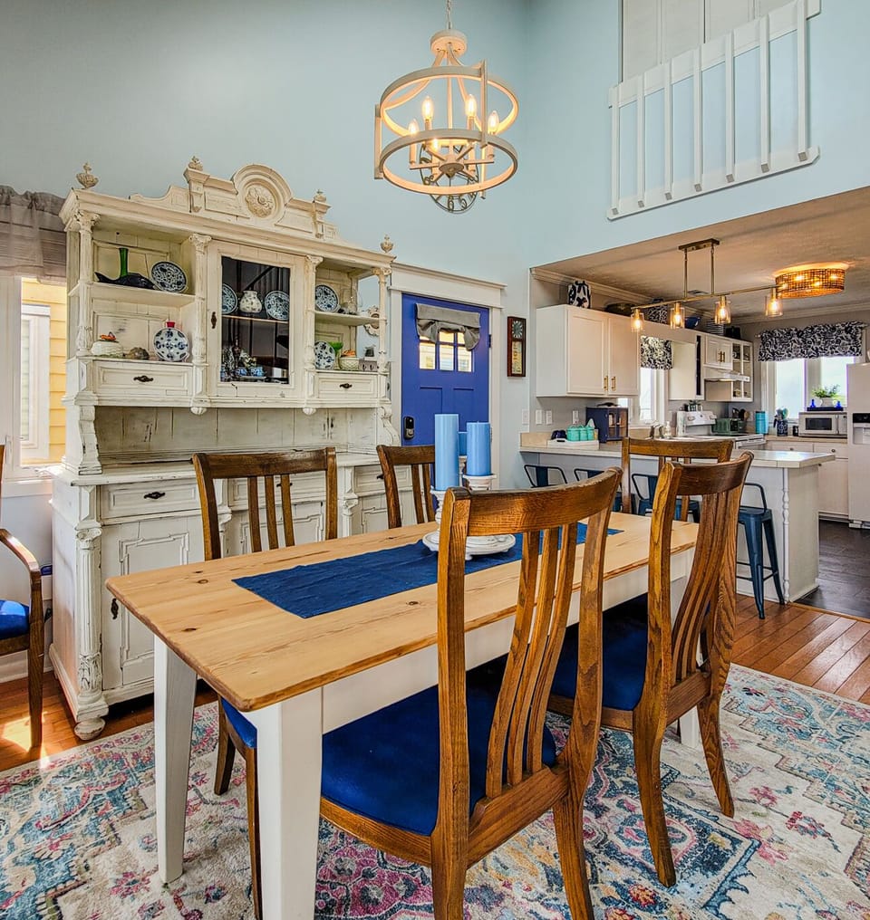Dining Room - 14