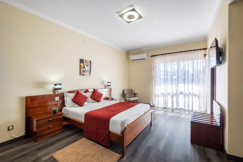 Standard Double Room | Free WiFi, bed sheets