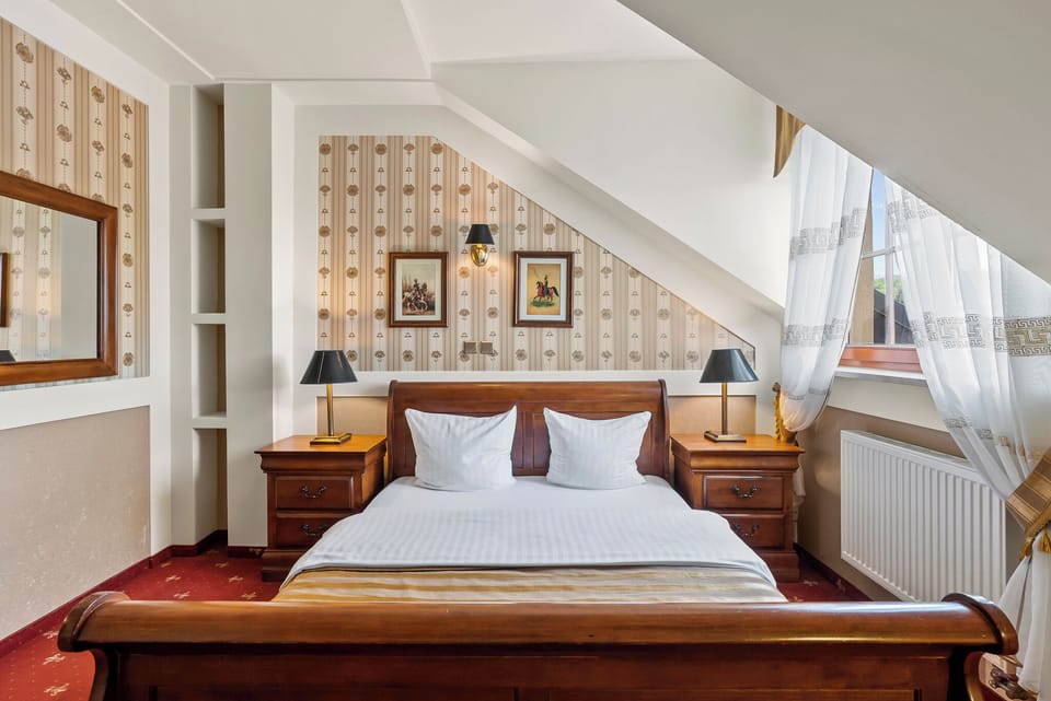 Standard Double Room | Desk, iron/ironing board, free WiFi, bed sheets
