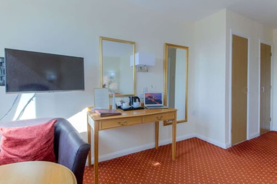 Desk, iron/ironing board, free WiFi, bed sheets