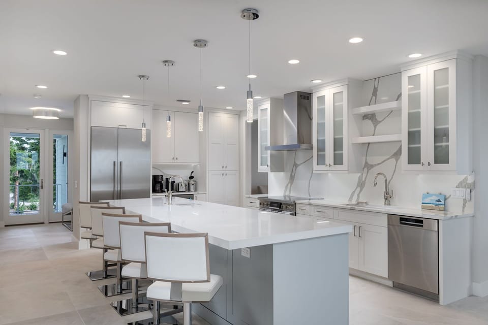Gorgeous kitchen directly overlooking beach
