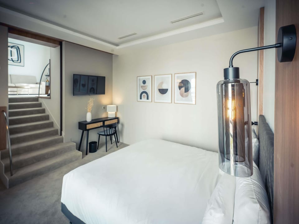 Pillowtop beds, minibar, in-room safe, individually furnished