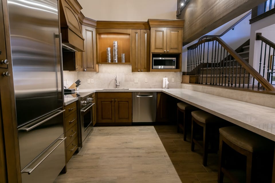 Flooring, Room, Indoors, Furniture, Kitchen