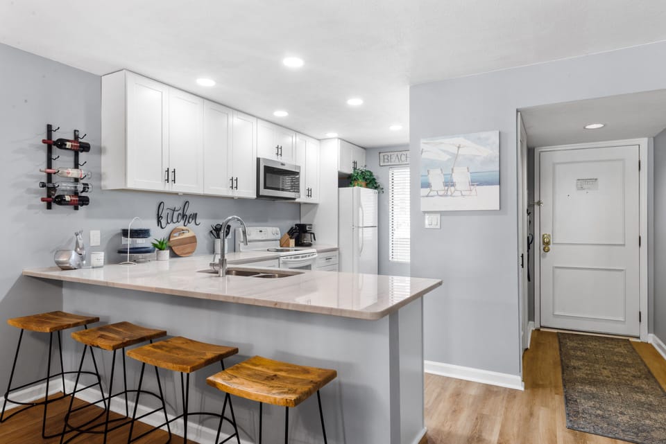 Condo, 2 Bedrooms, Partial Ocean View (II #205) | Private kitchen | Fridge, microwave, oven, stovetop