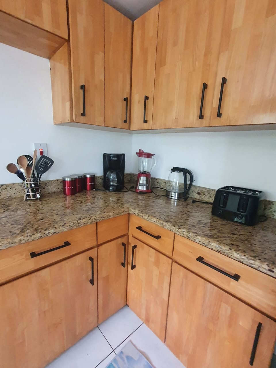 Coffee machine & essentials