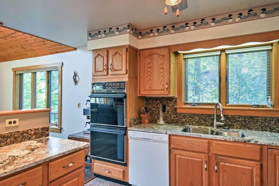 Kitchen - Sink & Double Oven