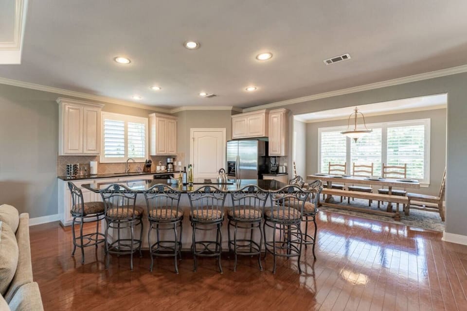 Plenty of seating for everyone