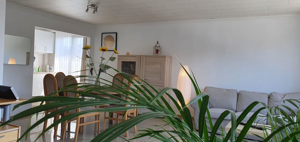 Apartment, 3 Bedrooms, Smoking, Balcony | Living area