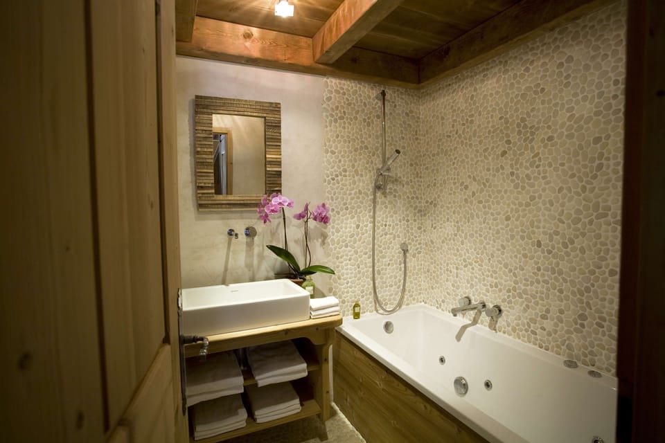 Minibar, in-room safe, desk, soundproofing
