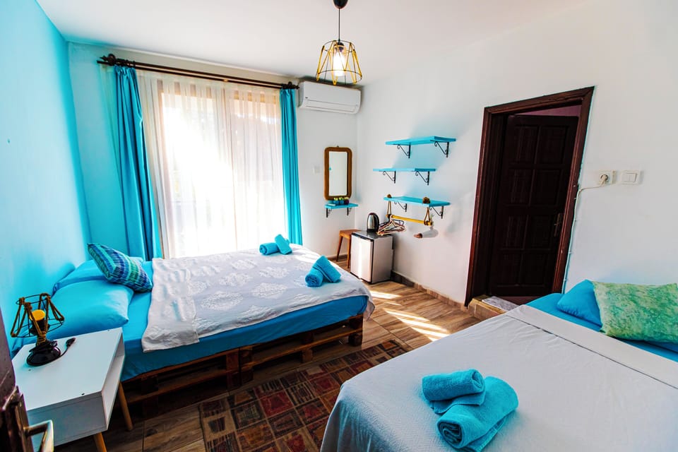 Classic Triple Room | Free minibar, free WiFi