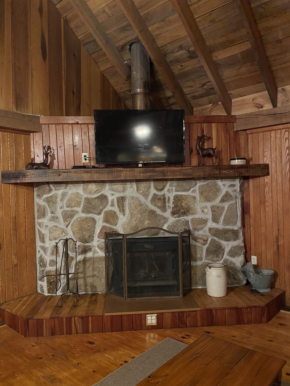 Wood fireplace 