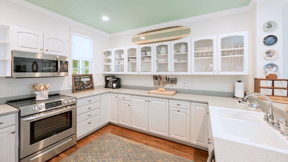 You'll have plenty of cabinet and counter space...