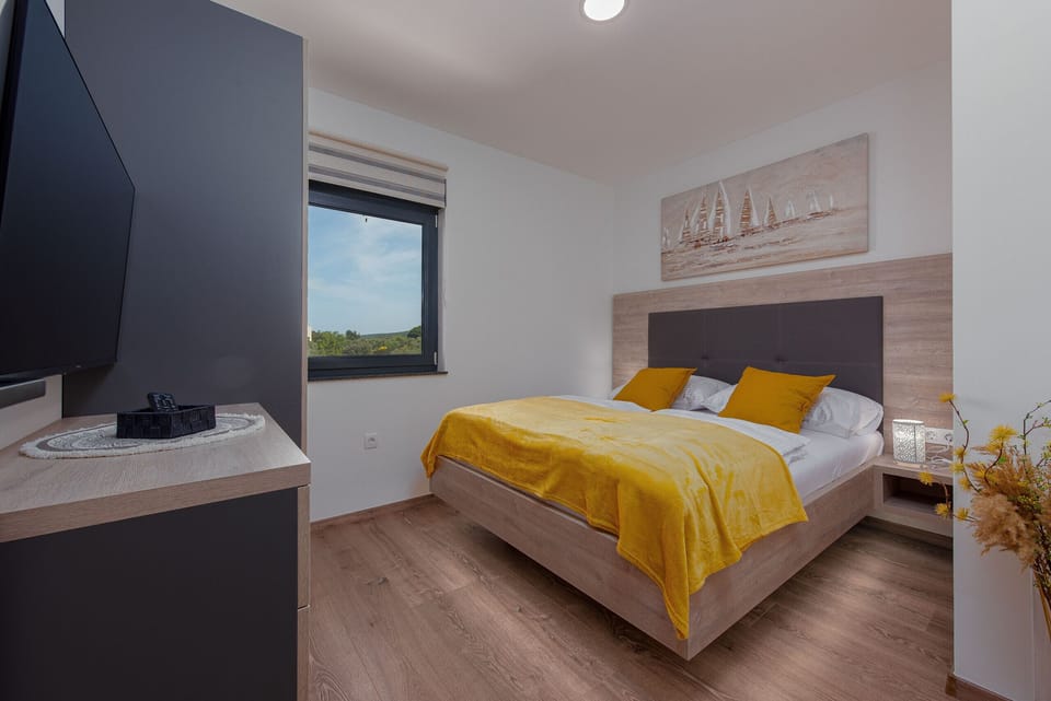 Villa, 4 Bedrooms, Private Pool, Sea View | 4 bedrooms, free cribs/infant beds, bed sheets