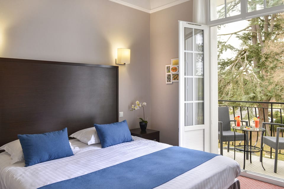 Comfort Double Room | Desk, soundproofing, iron/ironing board, free WiFi