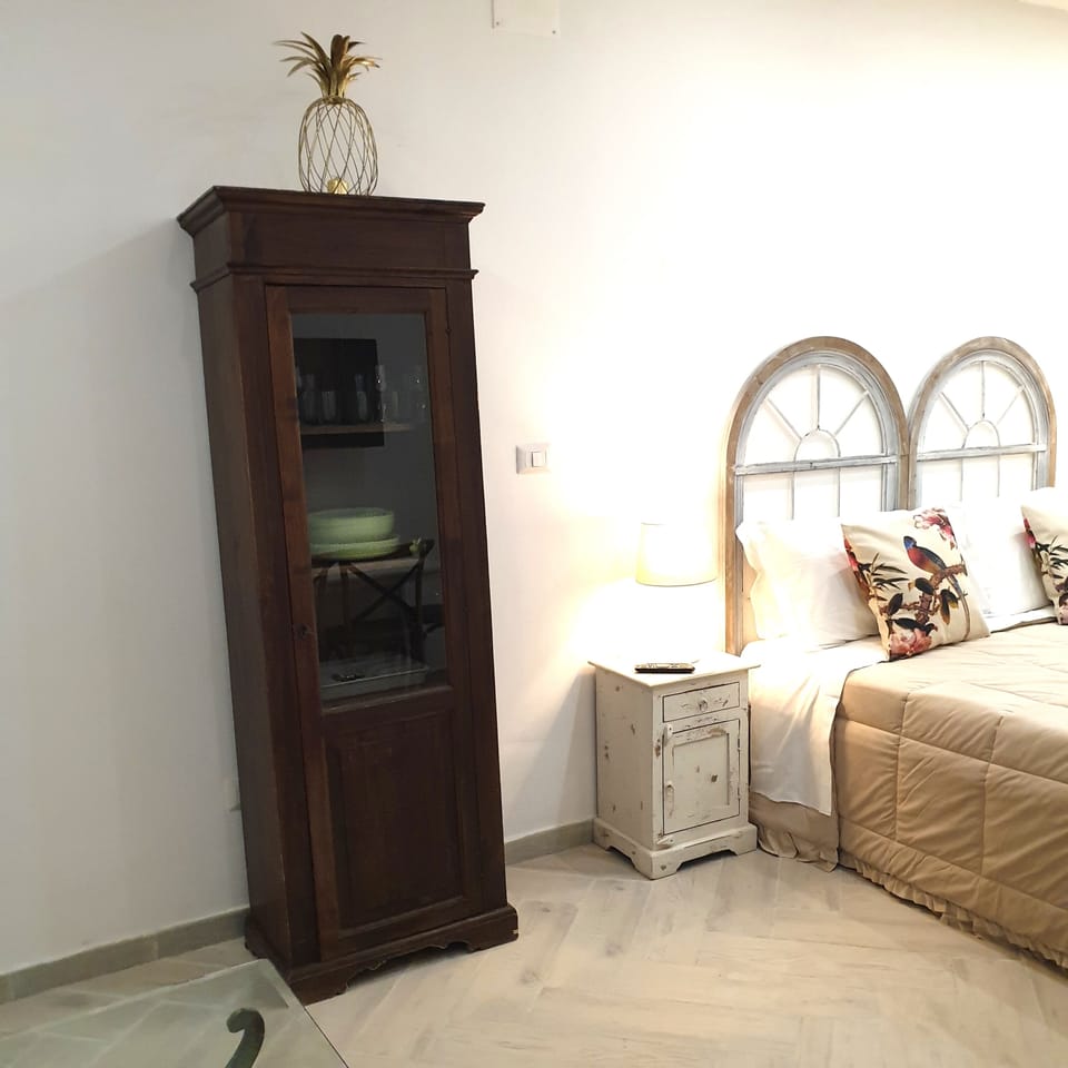 Studio, 1 Double Bed with Sofa bed | Free WiFi