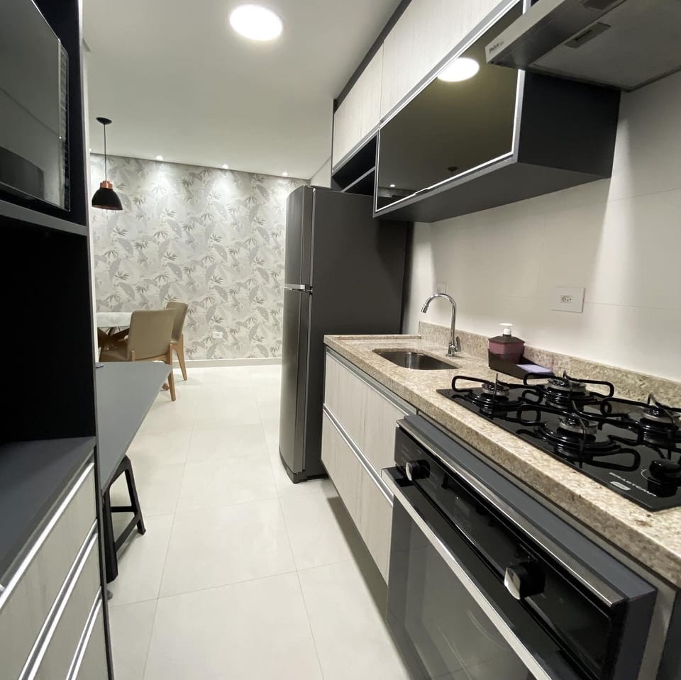 Deluxe Apartment | 1 bedroom, hypo-allergenic bedding, pillowtop beds, free WiFi