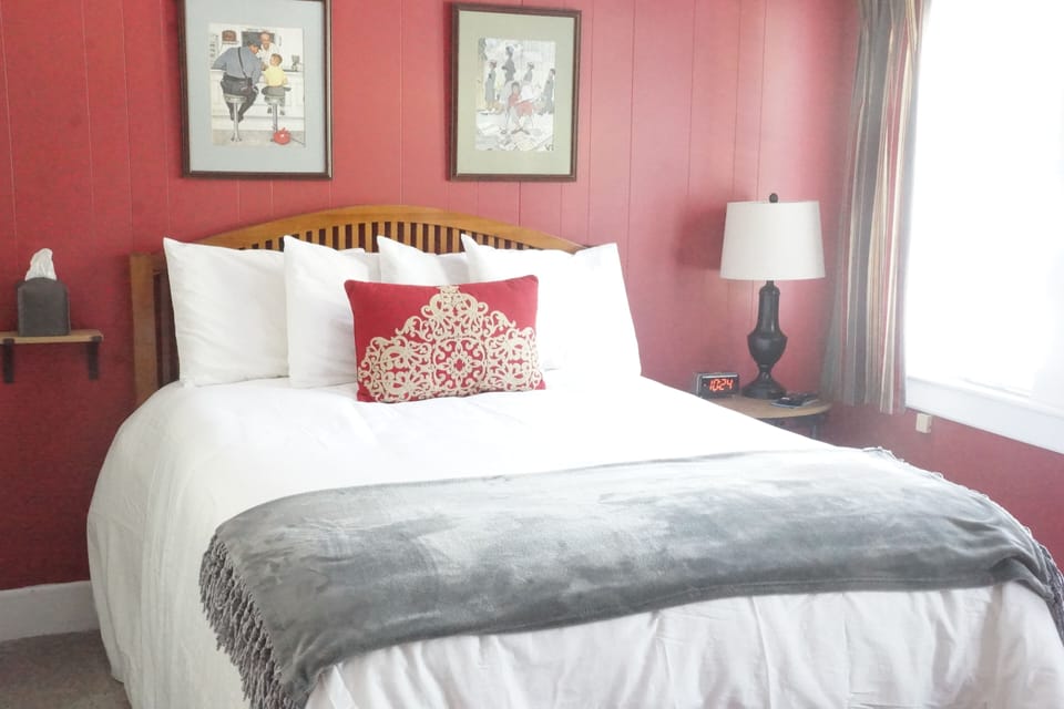Deluxe Room | Free WiFi, bed sheets