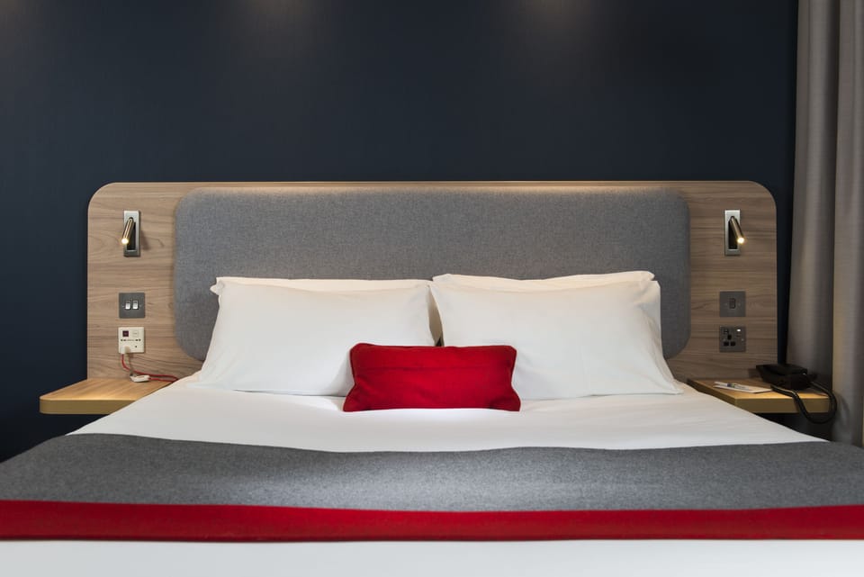 Room, 1 Double Bed, Accessible (with Free Hot Breakfast) | Desk, laptop workspace, iron/ironing board, cribs (free)