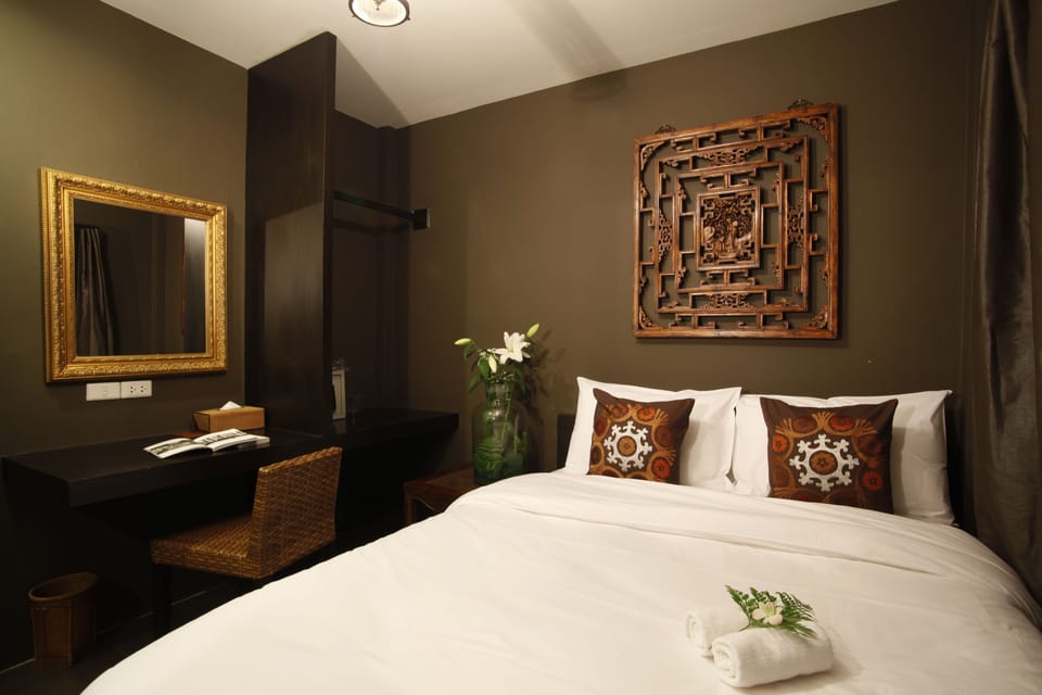 Superior Room, 1 Double Bed | In-room safe, desk, blackout drapes, free WiFi