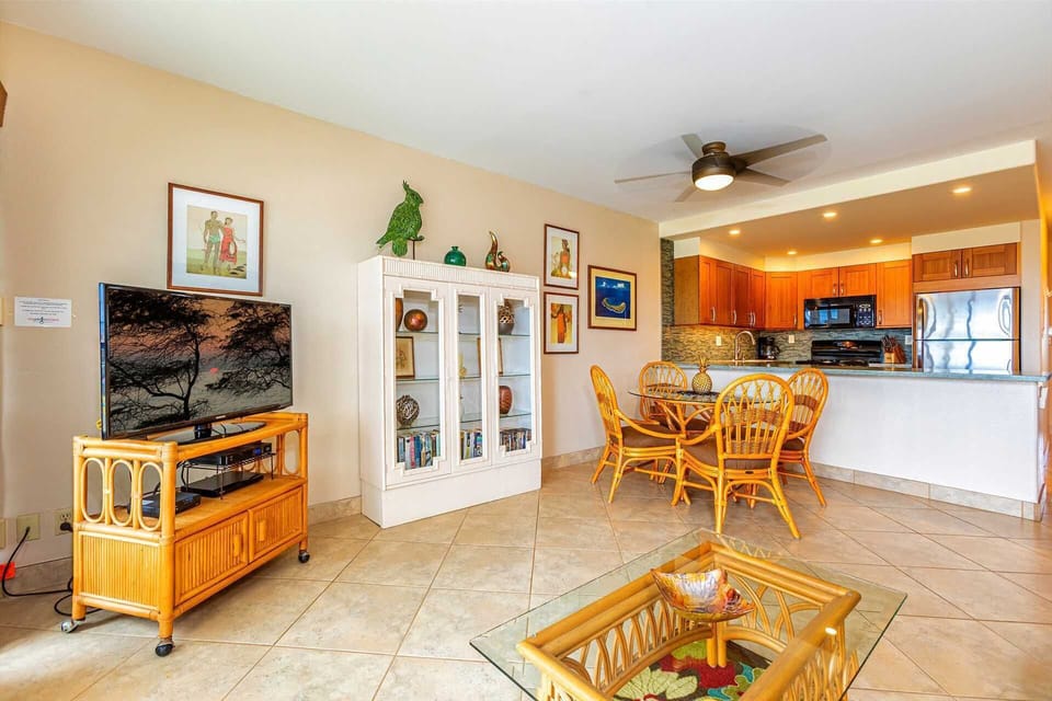 Living and dining area of C603