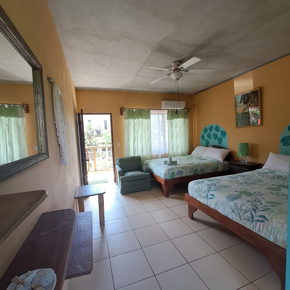 Standard Quadruple Room | Free WiFi, bed sheets