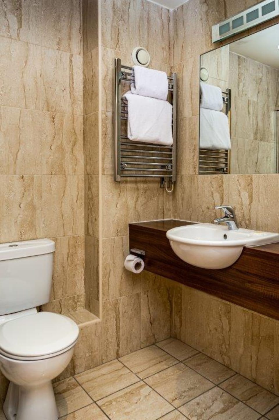 Junior Suite | Bathroom | Spring water tub, designer toiletries, hair dryer, towels