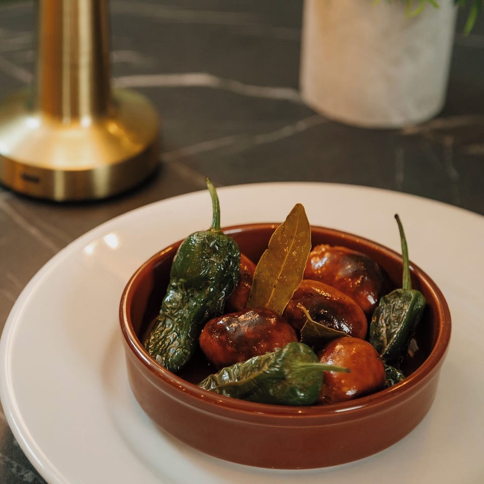 Breakfast, lunch and dinner served