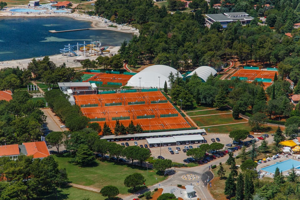 Tennis court
