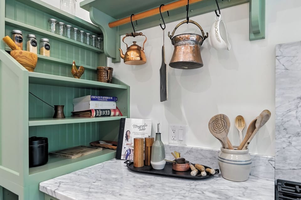 Kitchen: Craft culinary masterpieces amid charming decor and a perfect blend of vintage elegance!