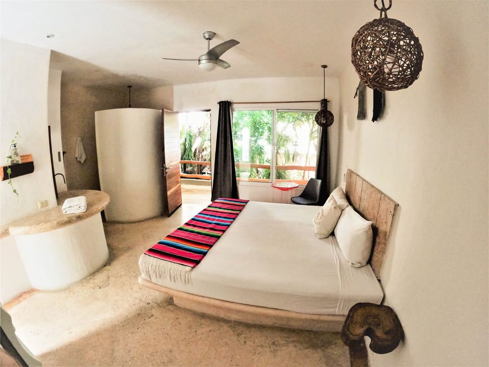 Standard Double Room | In-room safe, laptop workspace, iron/ironing board, free WiFi