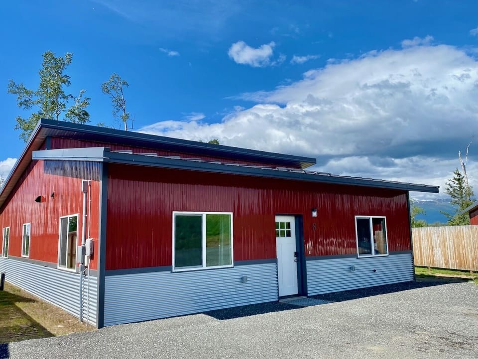 Exterior 1 - Glacier Suites Upper Mesa Unit 8