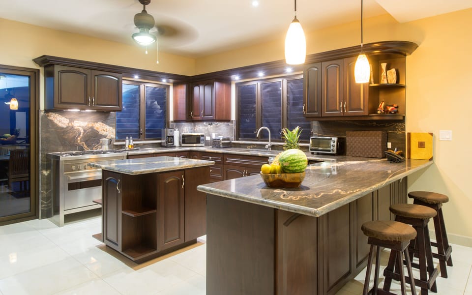 Gourmet kitchen 