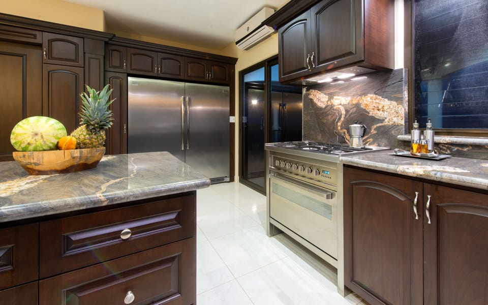 Gourmet kitchen 