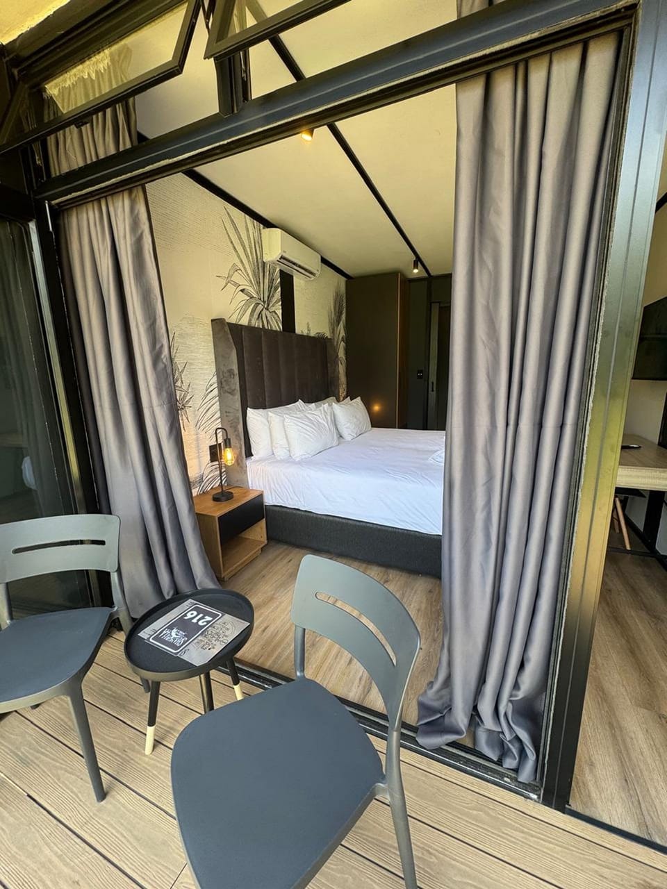Deluxe Twin Room, 2 Twin Beds | In-room safe, desk, individually decorated, individually furnished