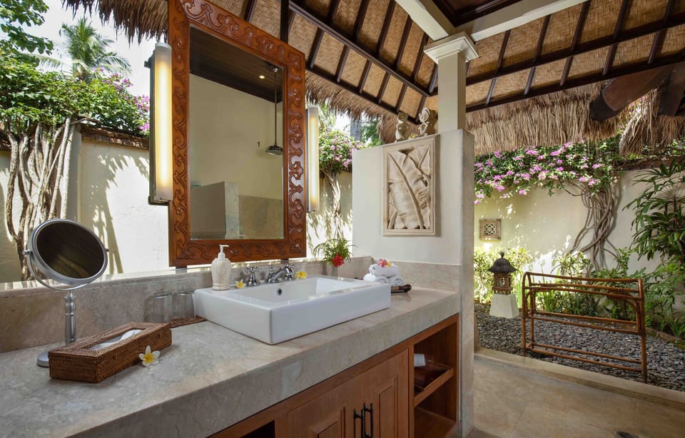 Luxury Villa | Premium bedding, minibar, in-room safe, blackout drapes