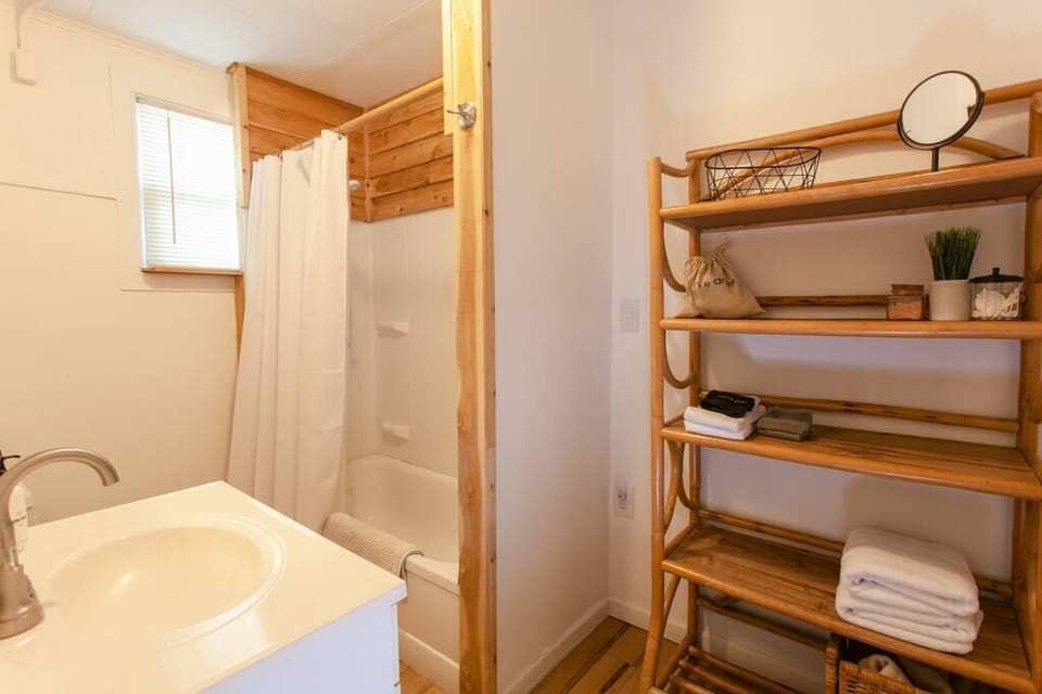 Plenty of bathroom storage