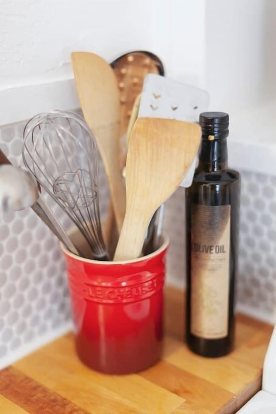 A vibrant pop of color with kitchen essentials at your fingertips.