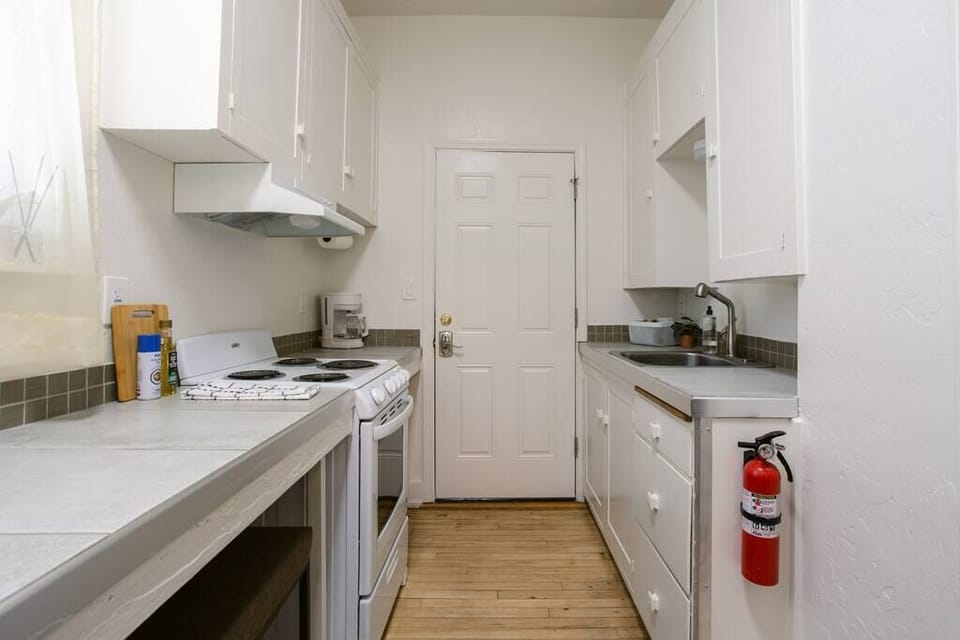 A sleek and functional Kitchen for your convenience.