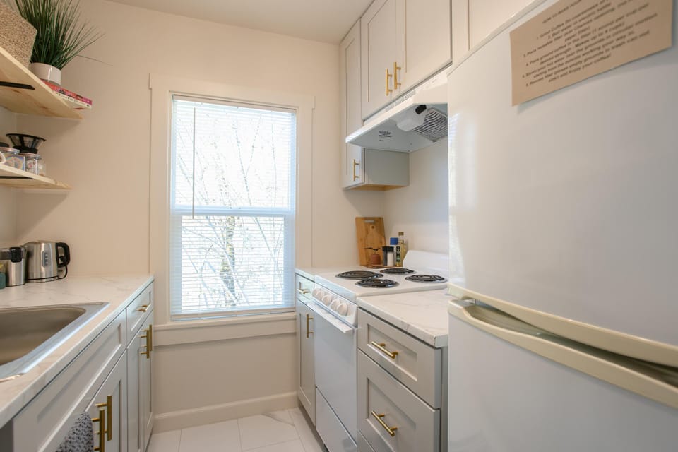 Cook and dine with stunning riverfront views right from the kitchen