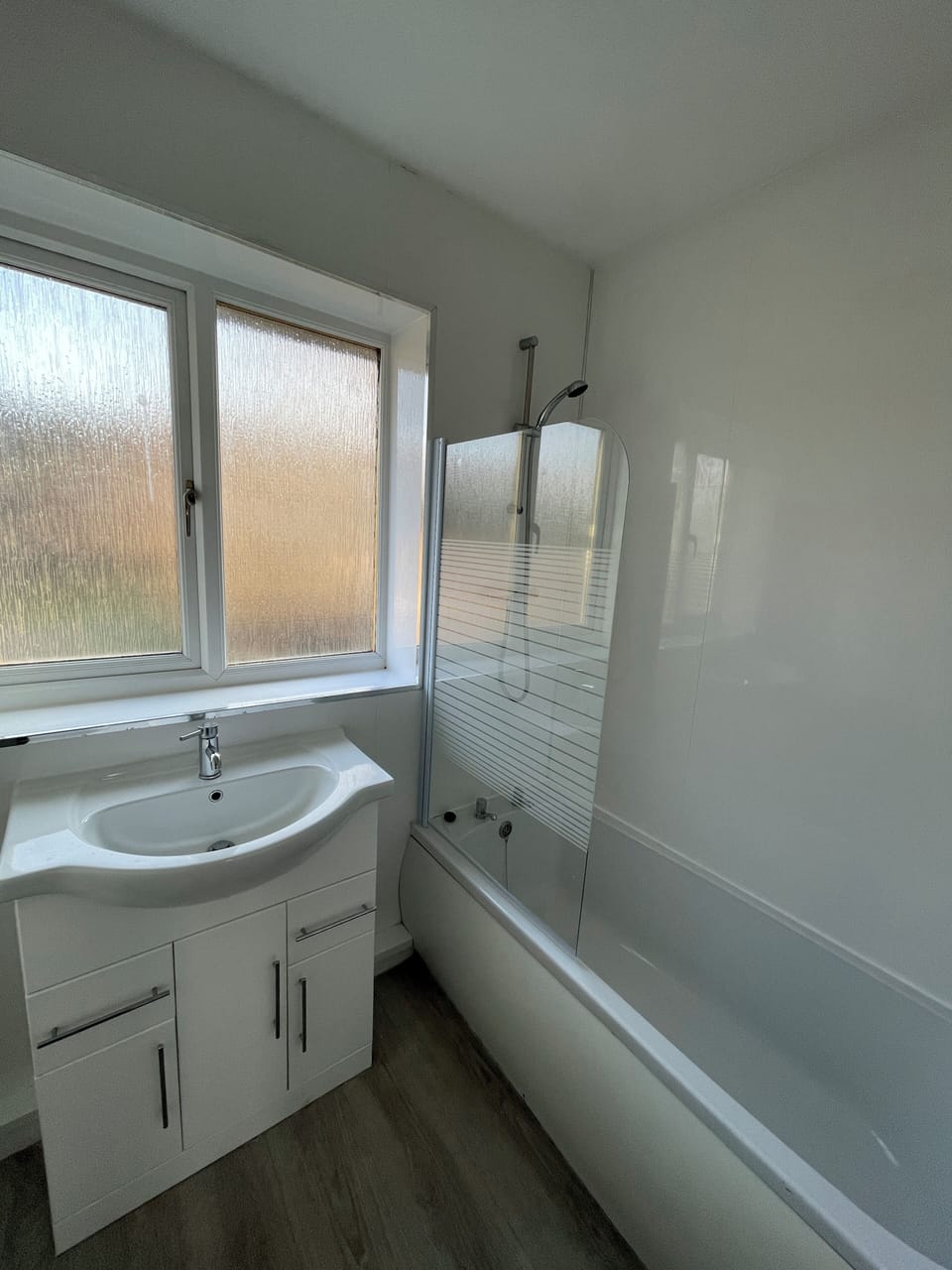 Standard House | Bathroom | Combined shower/tub, hair dryer, towels, soap