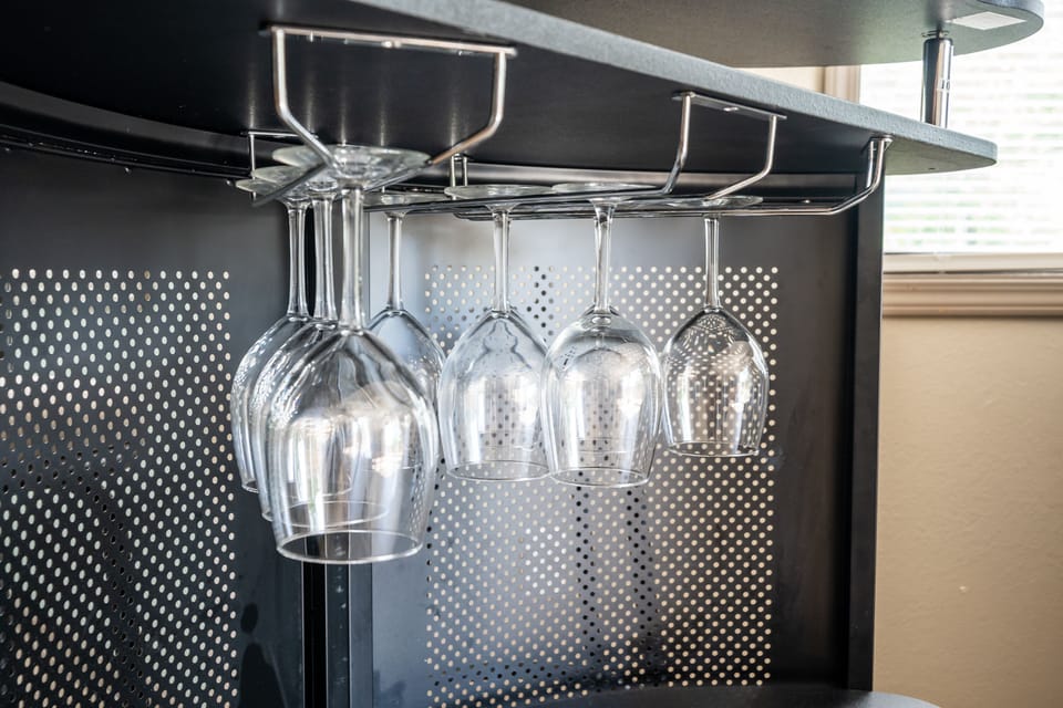 Store your drinks in the mini bar storage